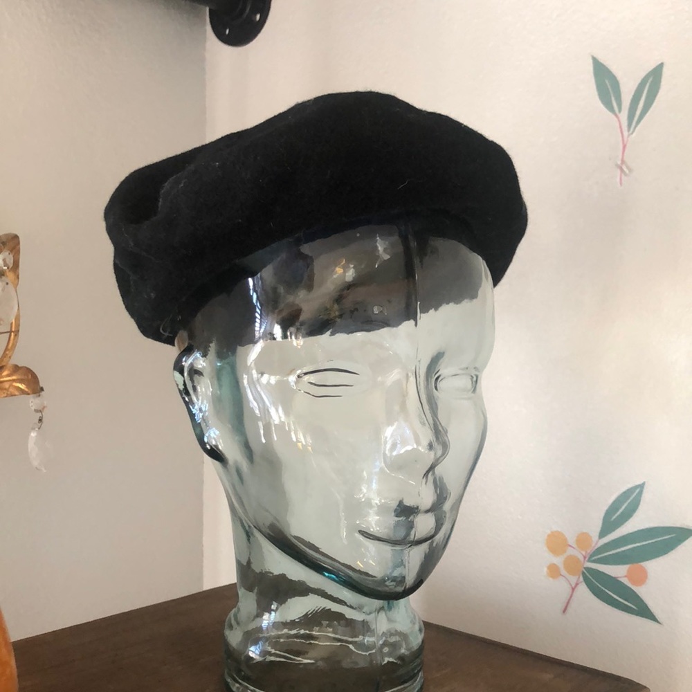 Vintage Spanish Basque Handmade 50s-60s Elegant Wool Black Beret